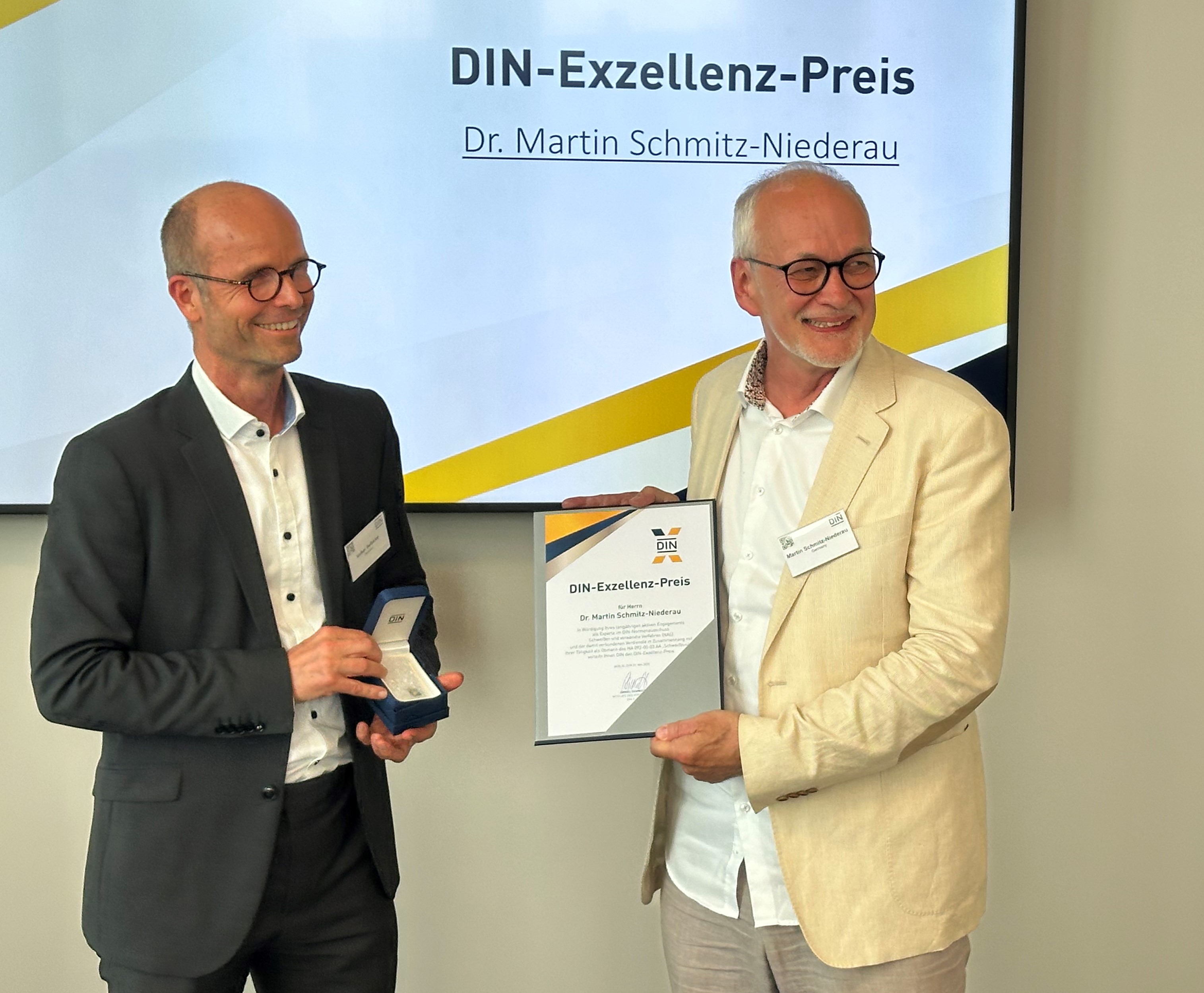 Ehrung von Dr. Schmitz-Niederau am 2025-05-22